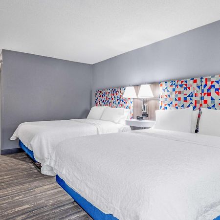 Hampton Inn Санфорд Екстериор снимка