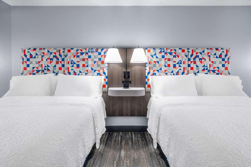 Hampton Inn Санфорд Стая снимка