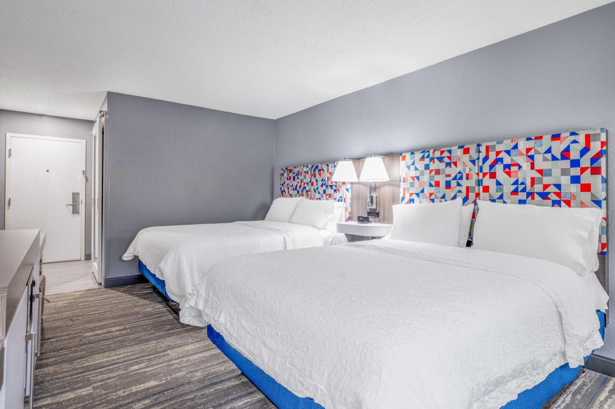 Hampton Inn Санфорд Екстериор снимка