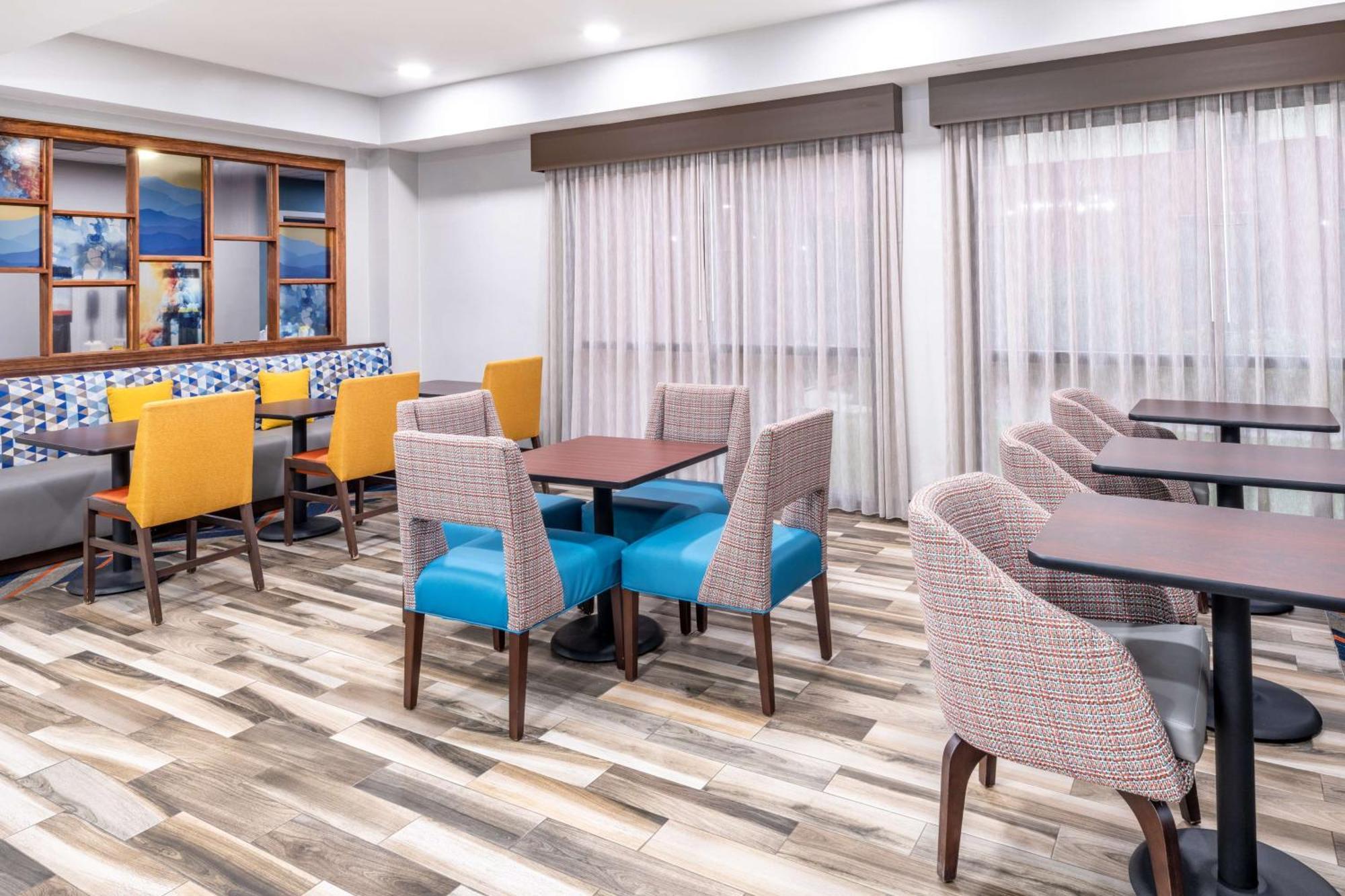 Hampton Inn Санфорд Екстериор снимка